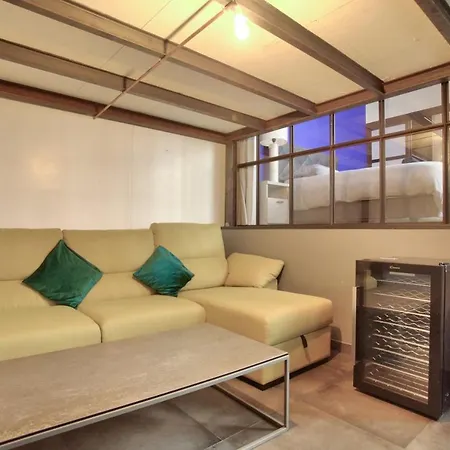 2 Bedrooms Le Marais Nazareth Appartamento Parigi
