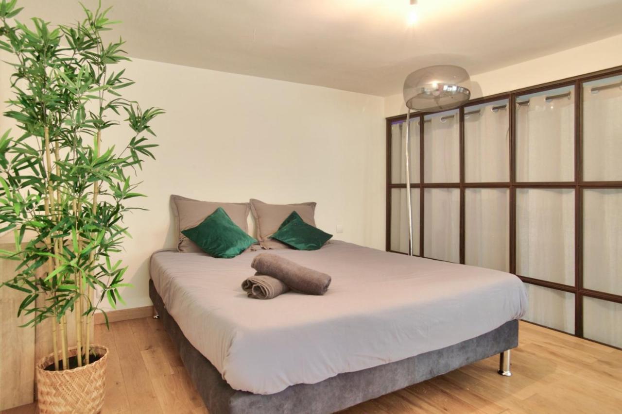 2 Bedrooms Le Marais Nazareth Appartamento *